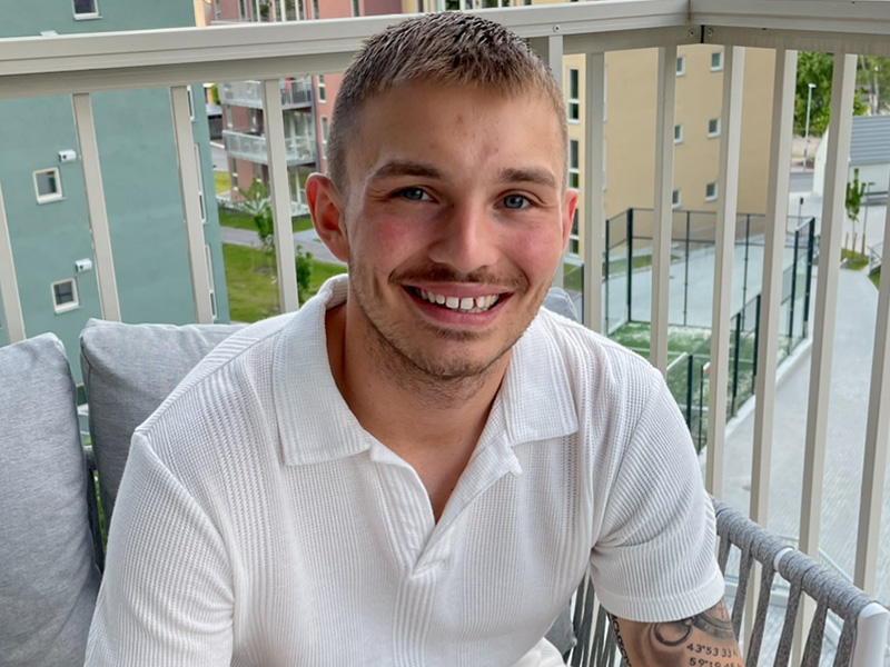 Taib efter sin ögonlaseroperation.